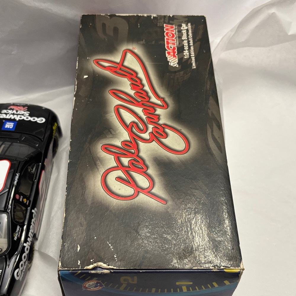NASCAR Goodwrench #3 Dale Earnhardt Diecast Car - 1:24 Metal 2001 - Picture 7 of 15
